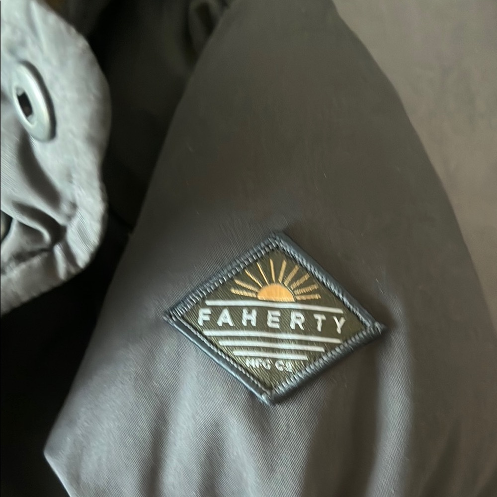 Men's Gray Puffer Jacket - Picture 14 of 16